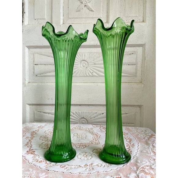 Vintage MCM Pair Ribbed Green Glass Swung Fluted Vases 12" - Picture 3 of 10